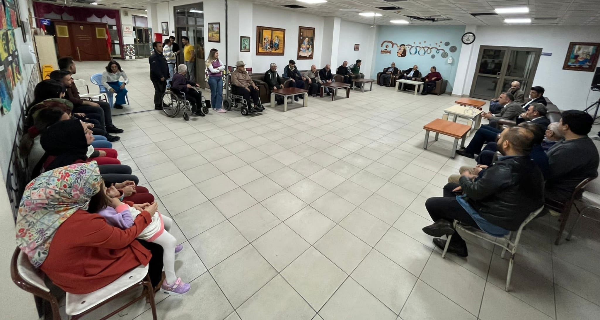 Milli ve manevi değerlerimizi geçmişten günümüze ve yarınımıza taşımamızı sağlayan eli öpülesi çınarlarımızla, il müdürümüzün de katılımıyla iftar programında bir araya geldik. - fotoğraf 3