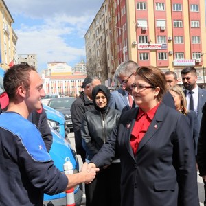 Minister Derya Yanık opened the Barrier-Free Living Care Rehabilitation and Family Counseling Center in Kayseri - fotoğraf 30