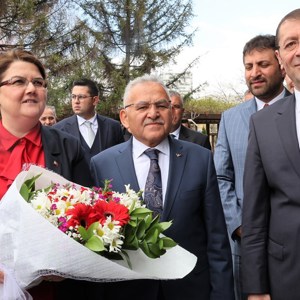 Minister Derya Yanık opened the Barrier-Free Living Care Rehabilitation and Family Counseling Center in Kayseri - fotoğraf 22