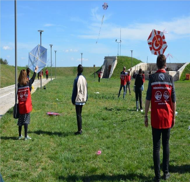 8 Nisan Dünya Romanlar Günü