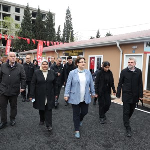Bakanımız Derya Yanık Kahramanmaraş'ta Depremzedelerle İftarda Bir Araya Geldi - fotoğraf 16