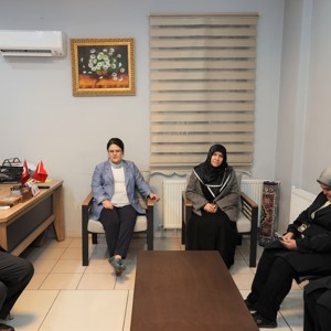 Bakanımız Derya Yanık Kahramanmaraş'ta Depremzedelerle İftarda Bir Araya Geldi - fotoğraf 25