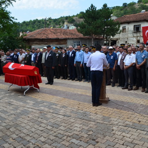 İl Müdürümüz Mahmut ÖZDEMİR, Kore Gazisi İbrahim AYDIN’ın Cenaze Törenine Katıldı - fotoğraf 8