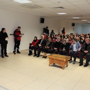 Minister Derya Yanık came together with earthquake survivors at the Iftar dinner in Kahramanmaraş - fotoğraf 11