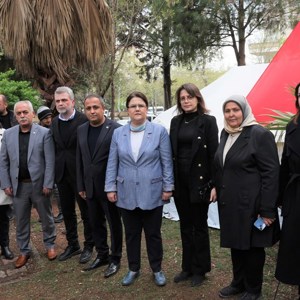 Minister Derya Yanık came together with earthquake survivors at the Iftar dinner in Kahramanmaraş - fotoğraf 15
