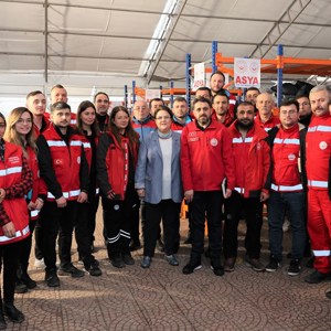Minister Derya Yanık came together with earthquake survivors at the Iftar dinner in Kahramanmaraş - fotoğraf 16