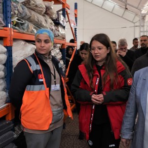 Minister Derya Yanık came together with earthquake survivors at the Iftar dinner in Kahramanmaraş - fotoğraf 19