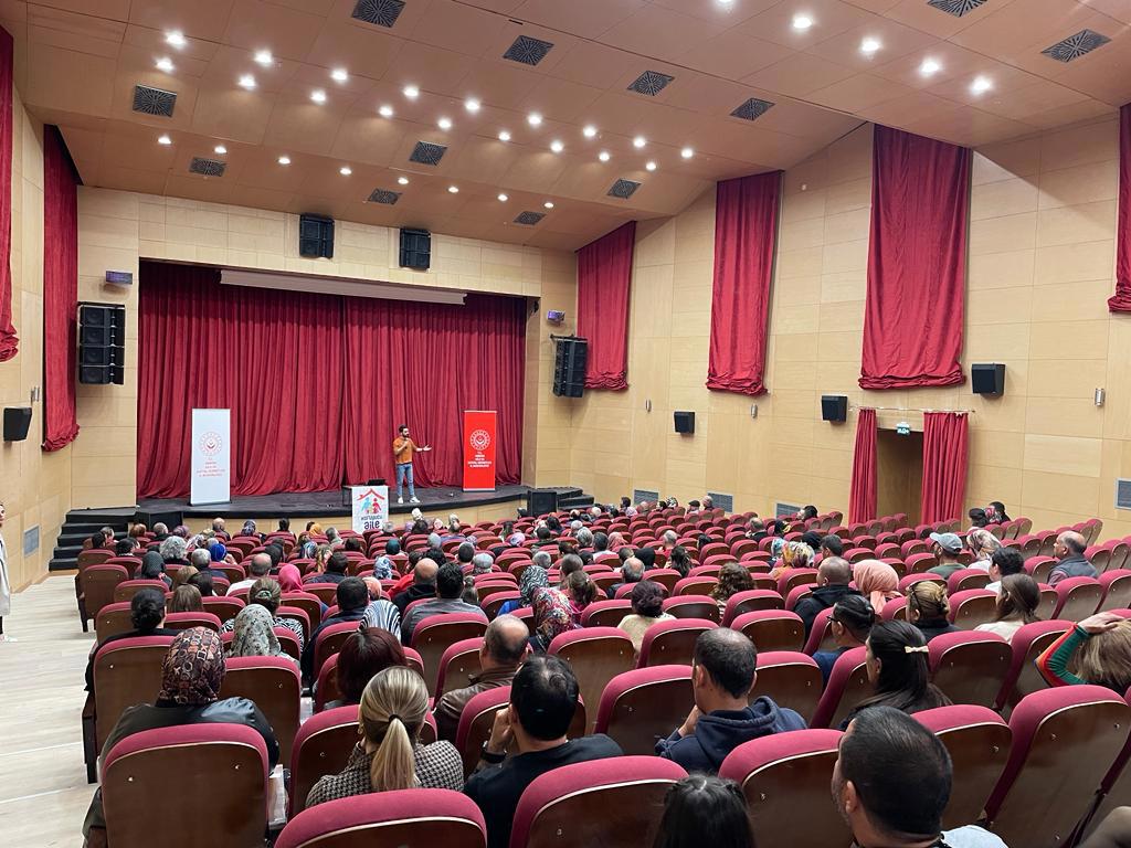 "Koruyucu Aile Tanıtım ve Ön Başvuru Alma" toplantısı, deneyimli koruyucu ailelerimizin de katılımı ile #KoruyucuAile birimimiz tarafından düzenlemeye tüm hızıyla devam ediyor.   - fotoğraf 3