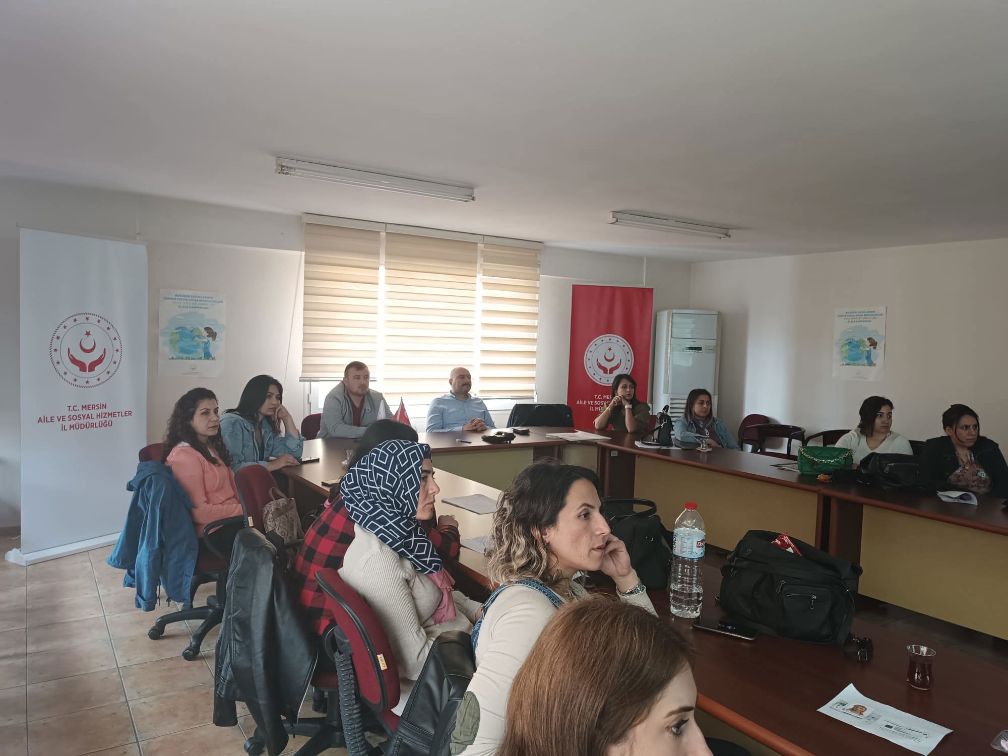 İl Müdürlüğümüz Kadın hizmetleri birimimiz, Mersin ŞÖNİM, Silifke ŞÖNİM ve kadın konukevlerinde görevli personellerimize İl Sağlık Müdürlüğü'nce "İlk Yardım" eğitimi verilmiştir. - fotoğraf 4