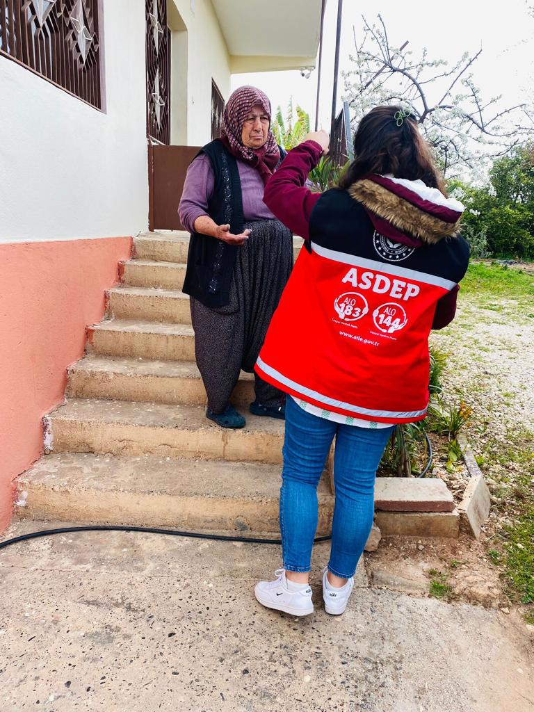 #PsikoSosyaDestek ekiplerimizle afetin ilk anından itibaren vatandaşlarımızla birlikte tek yürek olmaya devam ediyoruz. - fotoğraf 1