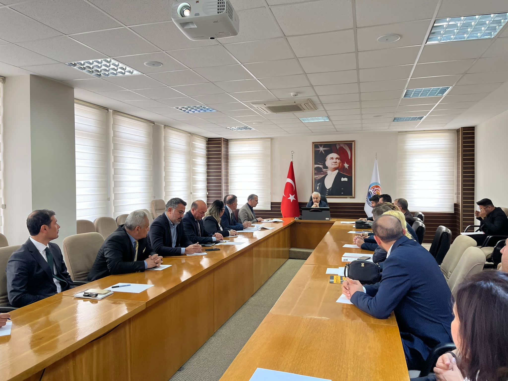 5395 Sayılı Çocuk Koruma Kanunu kapsamında 2023 yılı 1. İl Çocuk Koordinasyon Toplantısı Vali Yardımcımız başkanlığında gerçekleştirilmiştir.  - fotoğraf 1