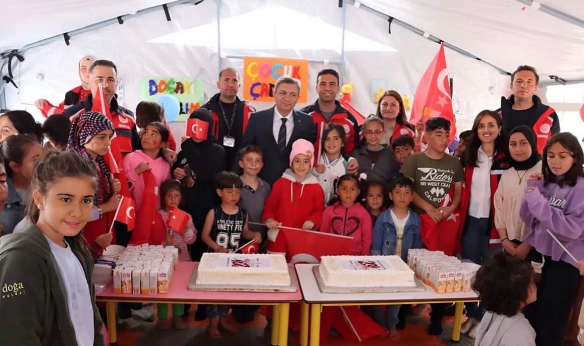 23 Nisan Ulusal Egemenlik ve Çocuk Bayramı  Kutlandı