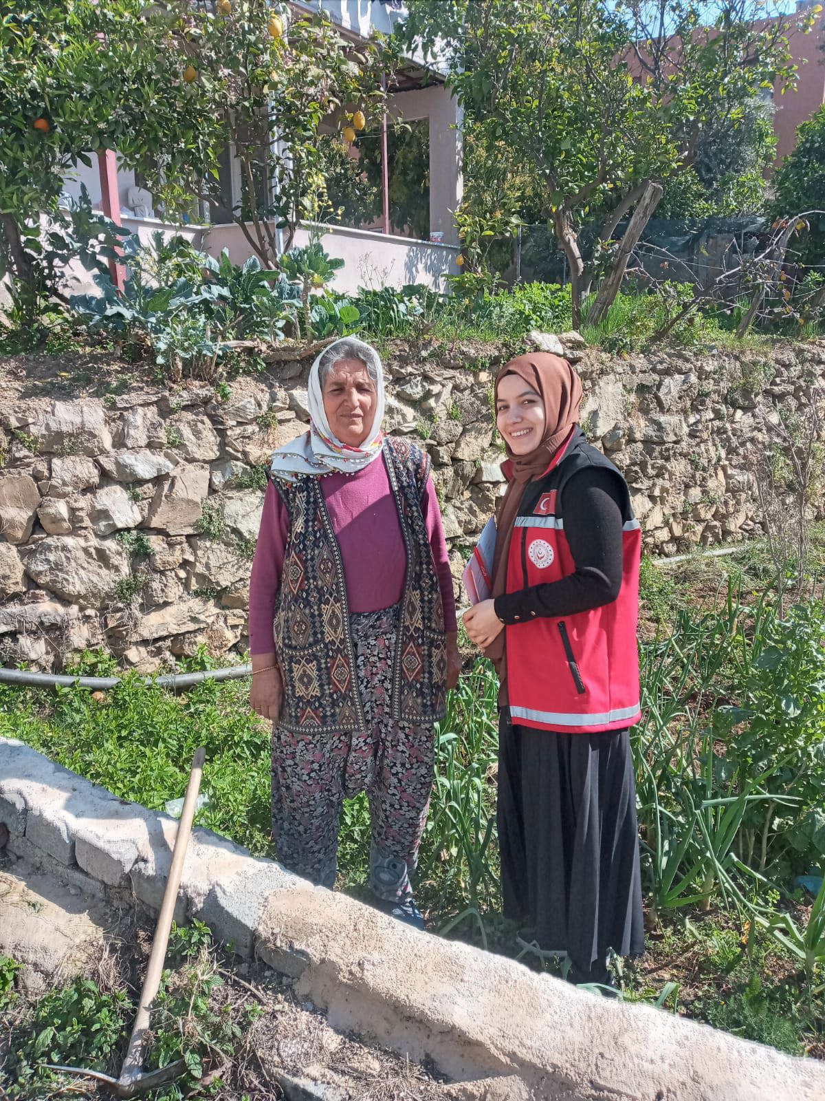 Depremin açtığı yaraları sarmak için tüm imkanlarımızla #PsikososyalDestek Ekiplerimizle saha çalışmalarına devam ediyoruz.  - fotoğraf 3