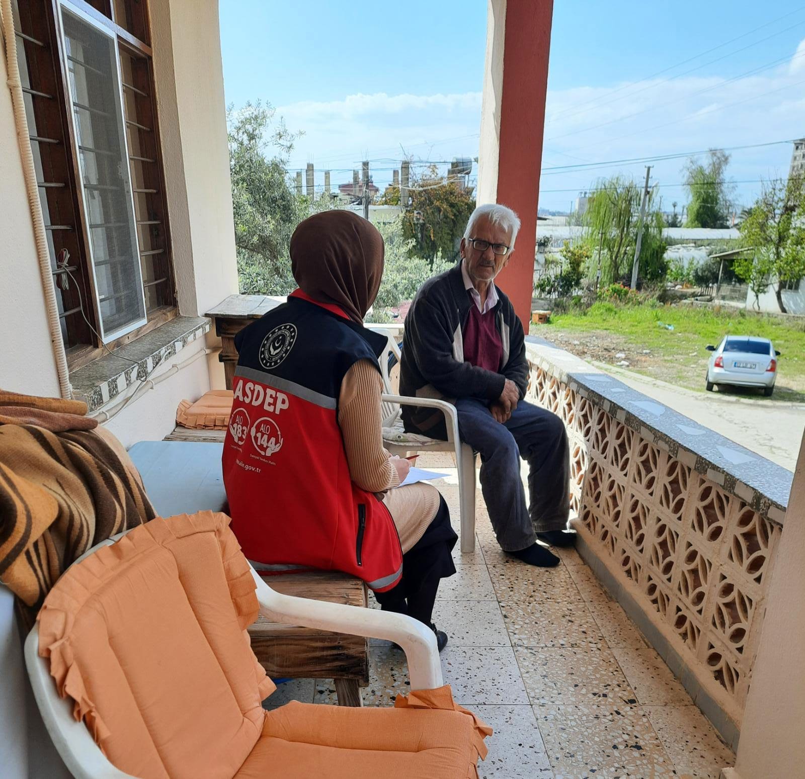 Depremin açtığı yaraları sarmak için tüm imkanlarımızla #PsikososyalDestek Ekiplerimizle saha çalışmalarına devam ediyoruz.  - fotoğraf 4