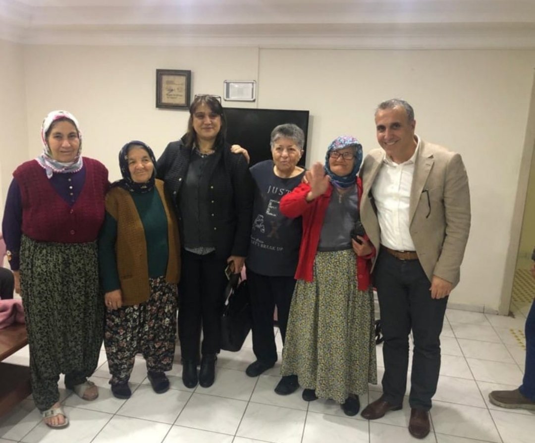Ramazan ayının huzurunu doyasıya hissettiğimiz bereketli iftar sofrasında,il müdürümüzün katılımıyla geleceğimize ışık tutan asırlık çınarlarımızla bir araya geldik.  - fotoğraf 2
