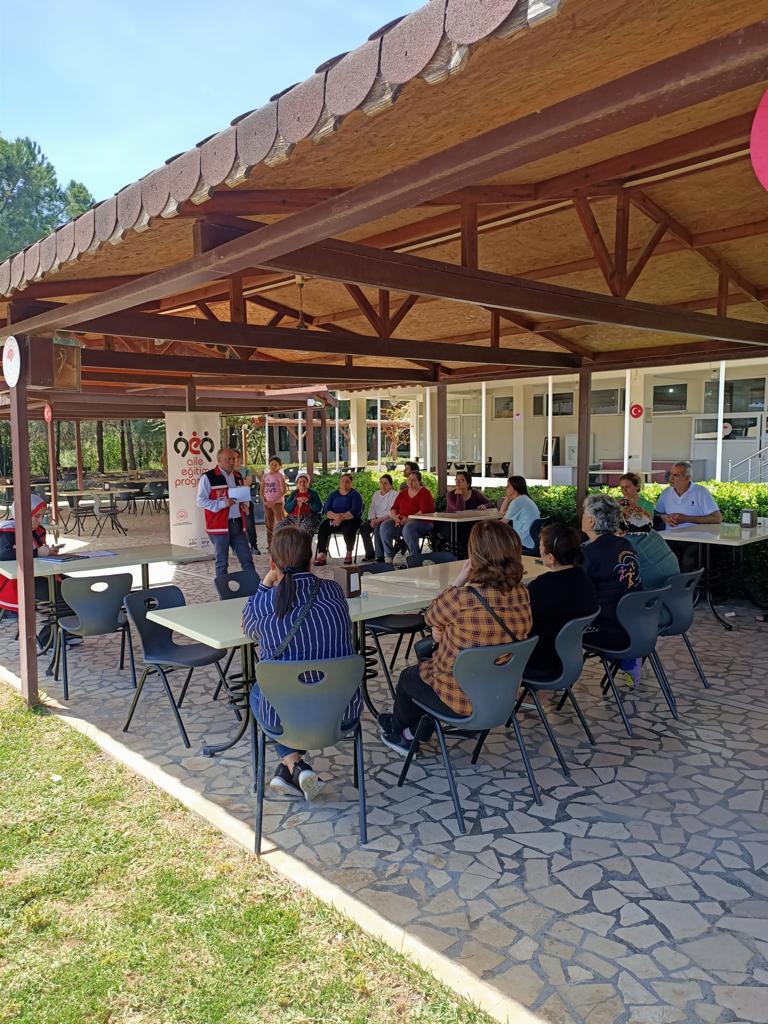 #ErdemliSHM, #AEP kapsamında depremzede vatandaşlarımıza yönelik ''Öfke Kontrolü, İletişim Becerileri ile Erken Yaşta ve Zorla Evlilik'' konularında psikoeğitim düzenlemiştir. - fotoğraf 1