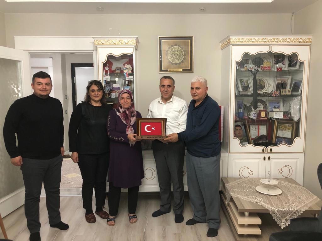 Aziz Şehidimiz Sözleşmeli Er Mustafa KORKMAZ'ın bizlere emaneti olan kıymetli ailesinin iftar sofrasına misafir olduk.  Şehidimizin ruhu şad,mekanı cennet olsun - fotoğraf 1