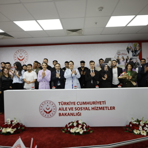 Bakanımız Derya Yanık Devlet Korumasında Yetişen Gençlerin Kamu Kurumlarına Atanması Töreni'ne Katıldı - fotoğraf 2