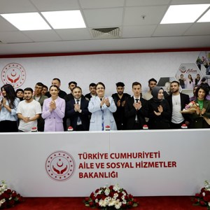 Bakanımız Derya Yanık Devlet Korumasında Yetişen Gençlerin Kamu Kurumlarına Atanması Töreni'ne Katıldı - fotoğraf 2