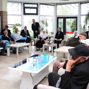 2. 'Fidanlar Çınarlarla Buluşuyor' Hüseyin Develi Huzurevinde yapıldı. - fotoğraf 4