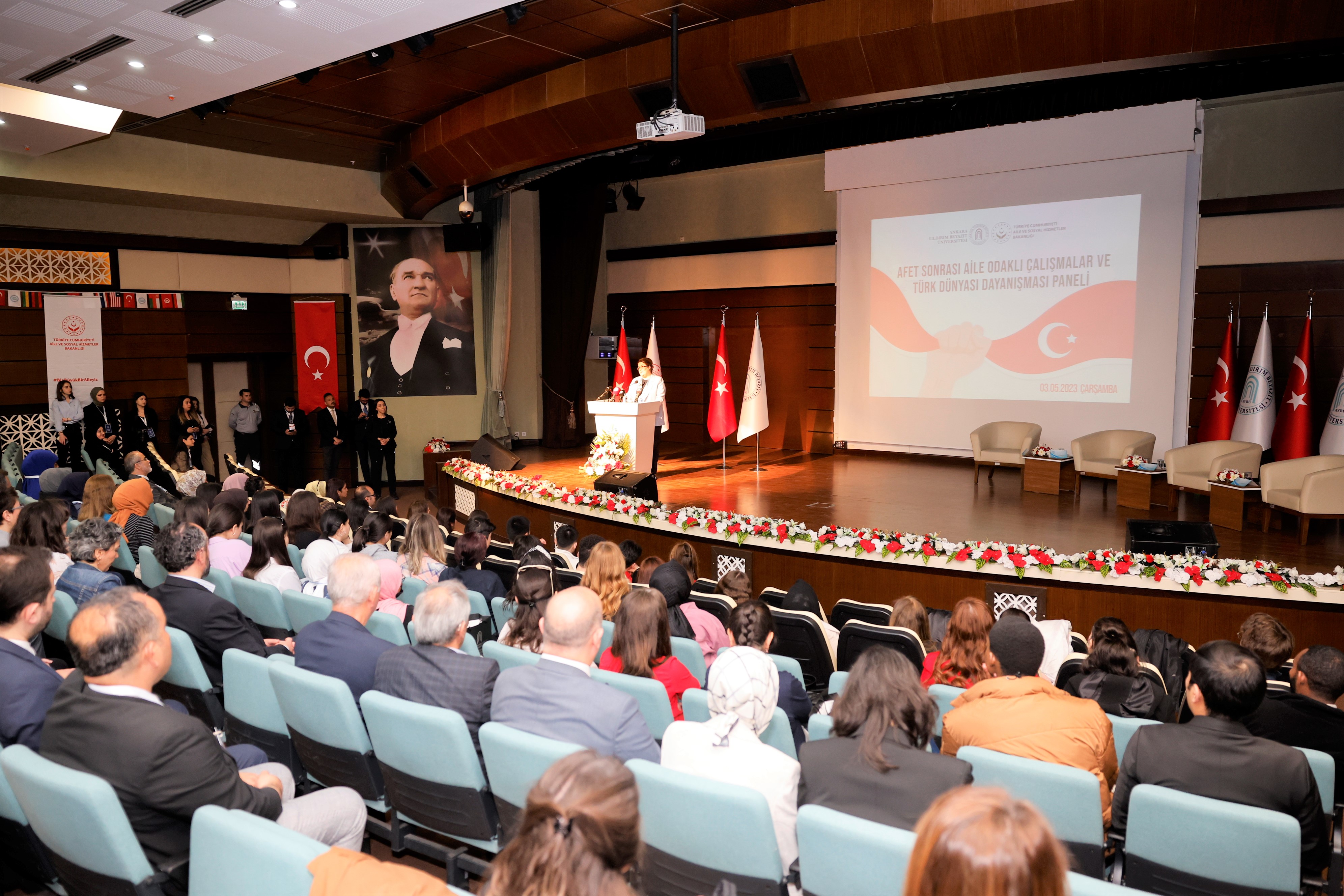 “Afet Sonrası Aile Odaklı Çalışmalar ve Türk Dünyası Dayanışması Paneli” Düzenlendi