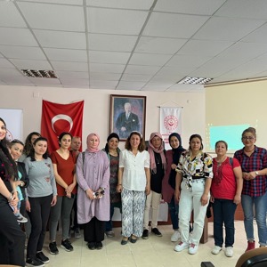 #MezitliSHM, Aile Destek Merkezi'mizde "Türkiye'de Kadın" konulu eğitim düzenlemiştir. - fotoğraf 1