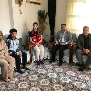 #Mezitli İlçemizde ikamet eden, Demir ve Özkan ailelerimizi, İl müdürümüz ve Mezitli Sosyal Hizmet Merkezi Müdürümüz ile ziyaret ettik.  - fotoğraf 1