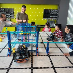 Bugünün çocukları,geleceğin bilim insanları...  Çocuklarımız Mersin Üniversitesi Bilim Sanat Uygulama ve Araştırma Merkezi Laboratuvarlarında 2 gün boyunca farklı deneyimler yaşadılar. - fotoğraf 2