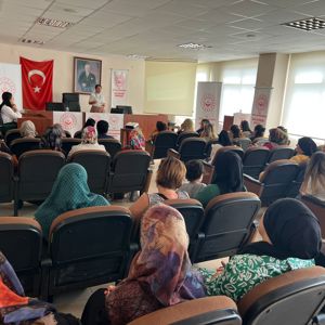 #MezitliSHM, Aile Destek ve Sosyal Dayanışma Merkezlerinde "Aile ve İnternet" konulu eğitim verdi. - fotoğraf 1