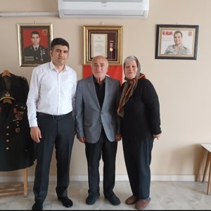 Vatan, millet,bayrak uğruna gözünü kırpmadan canını veren aziz şehitlerimizin baş tacı annelerini,il müdürümüz ve il müdür yardımcılarımızla ziyaret ederek #AnnelerGünü'nü kutladık.  - fotoğraf 1