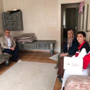 Vatan, millet,bayrak uğruna gözünü kırpmadan canını veren aziz şehitlerimizin baş tacı annelerini,il müdürümüz ve il müdür yardımcılarımızla ziyaret ederek #AnnelerGünü'nü kutladık.  - fotoğraf 2