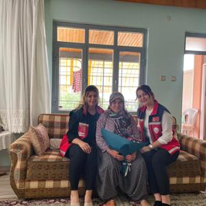 Önlerinde saygı ile eğildiğimiz,ellerine sarıldığımız,şehidini,yavrusunu'Vatan Sağolsun' diyerek karşılayan şehitlerimizin bizlere emaneti kıymetli şehit annelerimizi ziyaret etmeye devam ediyoruz.  - fotoğraf 4