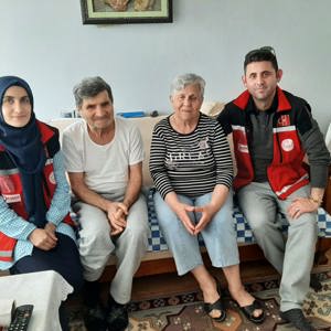 Önlerinde saygı ile eğildiğimiz,ellerine sarıldığımız,şehidini,yavrusunu'Vatan Sağolsun' diyerek karşılayan şehitlerimizin bizlere emaneti kıymetli şehit annelerimizi ziyaret etmeye devam ediyoruz.  - fotoğraf 3