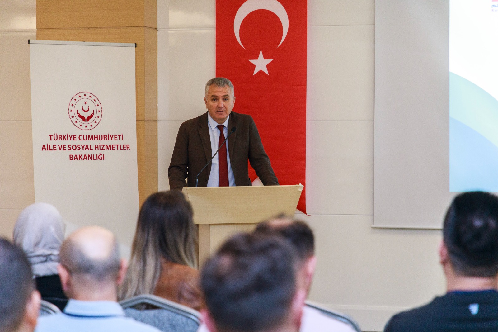 Kendi Kendine Yardım ve Fazlası Eğitimi Başladı 