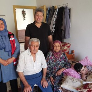 #Toroslar ilçemizde ikamet eden 50 yıldır aynı yastığa baş koyan YÜREK ailesine misafir olduk. Sağlıklı ve hayırlı bir ömür diliyoruz.  - fotoğraf 1