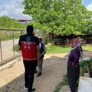 Vatandaşlarımızı sosyal yardım ve sosyal hizmet modellerimizden yararlandırmak,gerektiğinde diğer kamu hizmetlerinden faydalanmalarını sağlamak için hane ziyaretlerimizi aralıksız sürdürüyoruz.  - fotoğraf 2