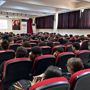 #YenişehirSHM, Hacı Sabancı Anadolu Lisesi öğrencilerine yönelik  ''6284 Sayılı Kanun, Kadına Yönelik Şiddetle Mücadele ve Erken Yaşta ve Zorla Evlilikle Mücadele'' konularında eğitim vermiştir. - fotoğraf 2