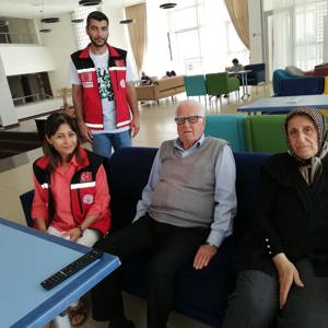 #Silifke ilçemizdeki KYK yurdunda kalan depremden etkilenen 54 yıldır aynı yastığa baş koyan ERTAN ailesini ziyaret ettik. Sağlıklı ve hayırlı bir ömür diliyoruz.  - fotoğraf 1