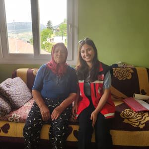 Aralıksız devam ettiğimiz ulusal hane ziyaretlerimizde, vatandaşlarımızı ihtiyaç duydukları hizmet modellerimizden yararlandırıyor, diğer kamu kurumları hakkında rehberlik ve yönlendirme yapıyoruz.     📍Mezitli - fotoğraf 2