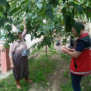 Hane Ziyaretleri kapsamında #ASDEP ekiplerimizle vatandaşlarımızı bilgilendirmeye, sosyal destek hizmetlerimizi sürdürmeye devam ediyoruz.  #AileSosyalDestekProjesi  📍Anamur - fotoğraf 2