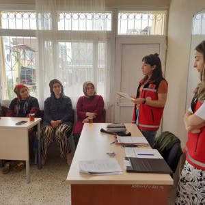#TarsusSHM,  AEP kapsamında Aile Destek Merkezi’ndeki kursiyerlere yönelik “Aile İçi Şiddetle Mücadele” ile “Etkili ve Yetkin Ebeveynlik”  konularında eğitim vermiştir. - fotoğraf 1