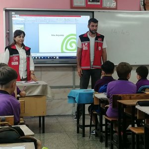 #SilifkeSHM, Göksu İlkokulu öğrencilerine yönelik "Ekolojik Okuryazarlık, Mahremiyet Eğitimi ve Dijital Bağımlılık" konularında eğitim verdi. - fotoğraf 2