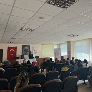 #MezitliSHM, ADEM (Aile Destek Merkezi) ve SODAM (Sosyal Destek Merkezi) kursiyerlerine yönelik ''Hayatın İlk Çeyreği'' konusunda eğitim verdi. - fotoğraf 2