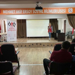 #YenişehirSHM, Mehmet Akif Ersoy Sosyal Bilimler Lisesi öğrencilerine yönelik ''6284 Sayılı Kanun, Aile İçi İletişim'' konularında eğitim düzenledi.  - fotoğraf 3