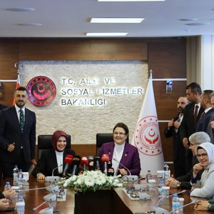 Aile ve Sosyal Hizmetler Bakanımız Göktaş, Görevi Derya Yanık'tan Devraldı - fotoğraf 1