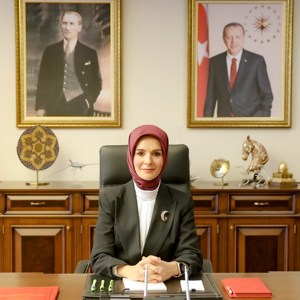 Aile ve Sosyal Hizmetler Bakanı Mahinur Özdemir Göktaş - fotoğraf 1