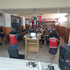 #AnamurSHM,  Cumhuriyet Anadolu Lisesi öğrencilerine ''Evlilik Öncesi Eğitim, Kadına Yönelik Şiddetle Mücadele, Erken Yaşta ve Zorla Evliliklerle Mücadele'' konularında eğitim verdi. - fotoğraf 1