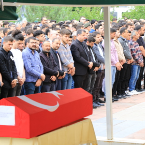 Eğitim Sırasında Geçirdiği Rahatsızlık Sonucu Hayatını Kaybeden Askeri Öğrenci Erzincan’da Toprağa Verildi - fotoğraf 1