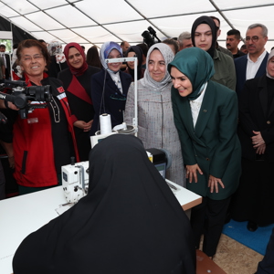 Aile ve Sosyal Hizmetler Bakanımız Mahinur Özdemir Göktaş, İlk Ziyaretini Kahramanmaraş'a Yaptı - fotoğraf 20
