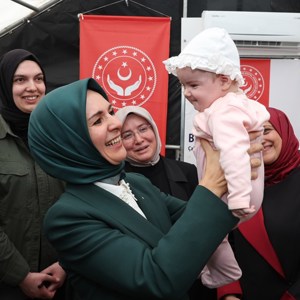 Aile ve Sosyal Hizmetler Bakanımız Mahinur Özdemir Göktaş, İlk Ziyaretini Kahramanmaraş'a Yaptı - fotoğraf 1